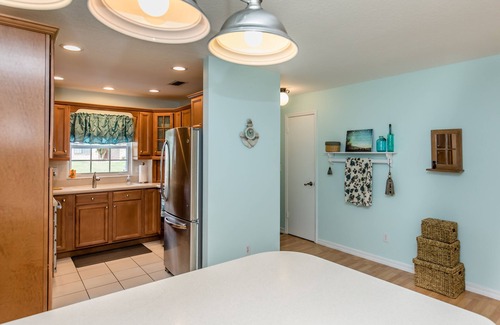 Sebastian Highlands Maison | 🍹🌞 Cottage Paradise! 2BR / 2BA, Animaux acceptés, TV, Wi-Fi