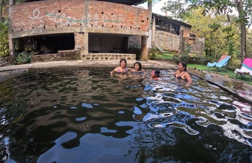 Huayopata Lit Et Petit-Déjeuner | Cottage surrounded by greenery, pets are allowed, we welcome you with a tour.