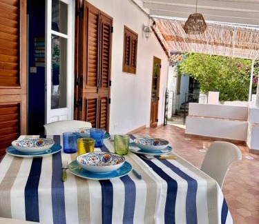 Vulcano Porto Appartement | Cottage Pia