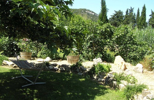 Sauve Cottage | Spacieus Cottage, PISCINE, 3 Chambres, 5 personnes, son jardin ombragé, wifi