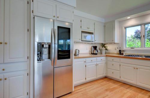 Sonoma Maison | Cottage Sonoma Historic Plaza, - Includes Wine Tasting Passport