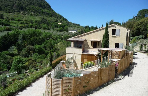 Aubres Villa | Gîte "Le Mille Fleurs" en Drôme Provençale