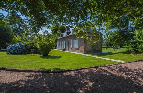 Manneville-la-Raoult Maison | COTTAGE WITH ANIMAL PARK NEAR HONFLEUR, DEAUVILLE, LE HAVRE