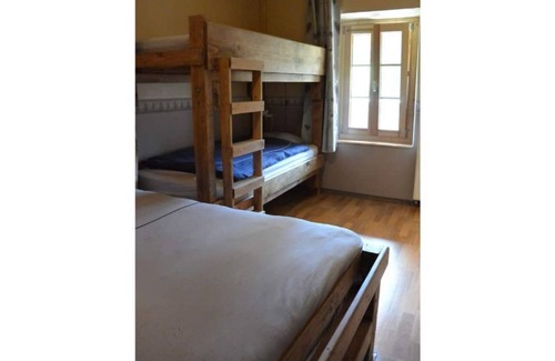 Les Moussieres Maison | Cottage with Balcony in the Haut-Jura Natural Park