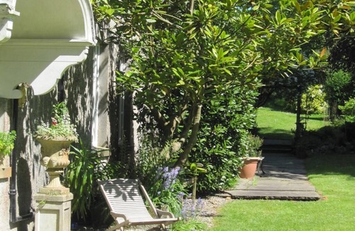 Llandybie Cottage | Cottage-Cottage-Salle de bain-Vue sur Jardin-Stable Flat