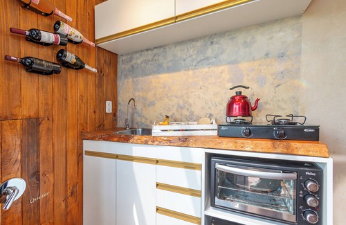 Tres Coroas Chalet De Ski | Cottage with Hot Tub Near Buddhist Temple