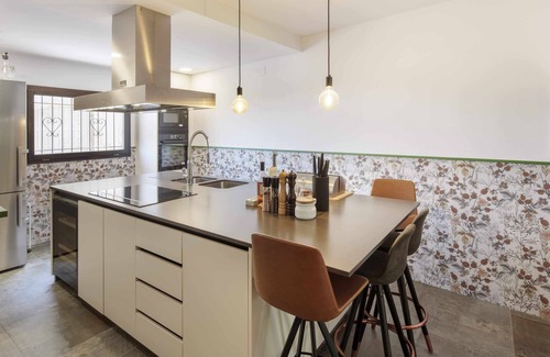 Garrigas Maison | Cottage avec piscine à Garrigàs