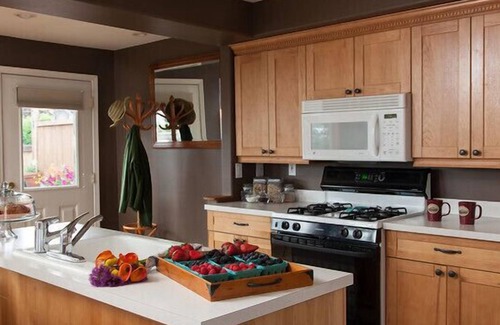 Three Tree Point Cottage | Cottage avec Puget Sound, Mount Rainier, & Vues olympiques