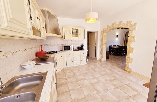Marthon Cottage | Évasion Champêtre : Maison de Campagne et piscine