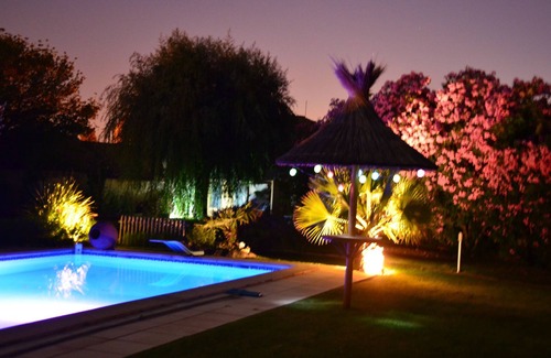 Bouillargues Cottage | gite ZEN 2 personnes dans village pres de Nimes climatisation piscine jardin