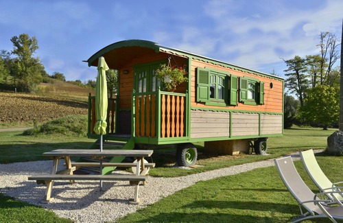 Roquecor Cottage | Gîtes Grand Pré ! Roulotte de Roquecor pour 2 personnes