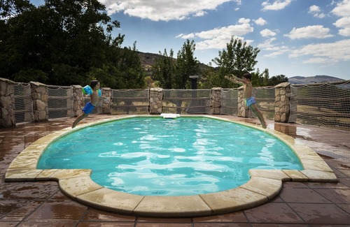 La Aldehuela Cottage | Séjours à la campagne Gredos Avila 20 places idéal grands groupes famille / amis Piscine