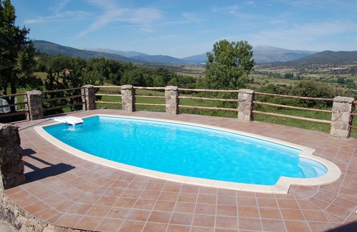 La Aldehuela Cottage | Séjours à la campagne Gredos Avila 20 places idéal grands groupes famille / amis Piscine