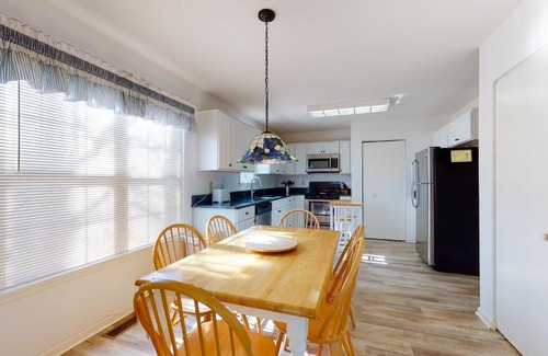 Ocean View Maison | Cottages on Whites Creek - 6 Caroline