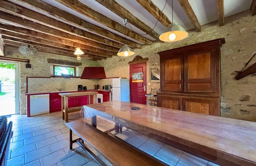 Migne Cottage | Gîtes avec piscine partagée dans la Brenne, proche sites historiques