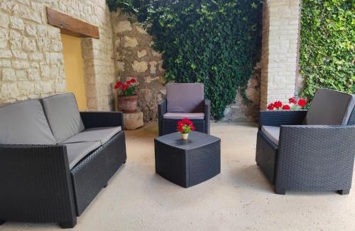 Frontone Maison | Cottege in Pietra sul Fiume
