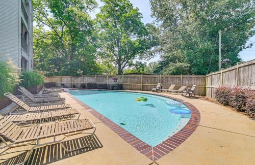 Starkville Appartement | Cotton District Condo Walkable Spot for Game Day!