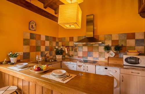 Fontibre Maison | Maison de campagne "Casa Susi" avec vue sur les montagnes, terrasse privée et Wi-Fi