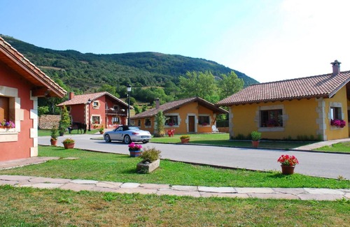 Fontibre Maison | Maison de campagne "Casa Susi" avec vue sur les montagnes, terrasse privée et Wi-Fi