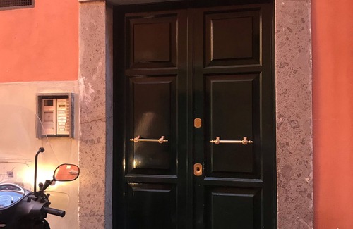 Rome City Centre Appartement | Comte Checco. Un refuge sur les toits de Rome, à quelques pas du Panthéon