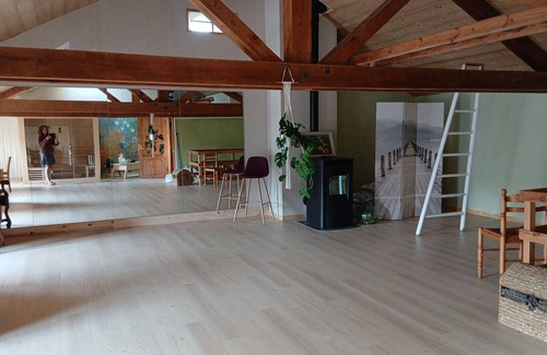 Saint-Christophe-dʼAllier Maison | Country House 'Nature Bien-être' with Mountain View, Shared Terrace and Private Garden