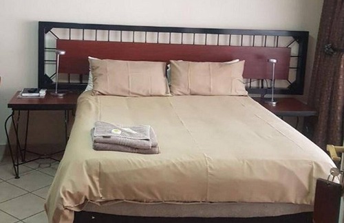 Polokwane Maison | Country Blue Guest House