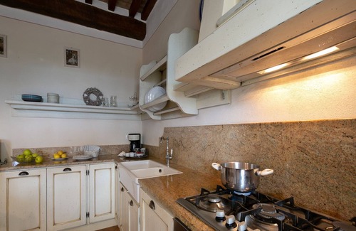 Ossaia Maison | Maison de vacances pittoresque avec piscine