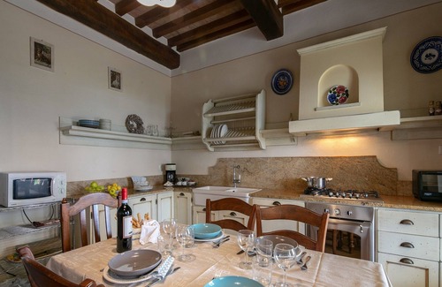 Ossaia Maison | Maison de vacances pittoresque avec piscine