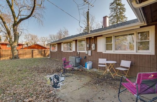 Country Club Hills Maison | Country Club Hills Home: Walk to Rec Center!
