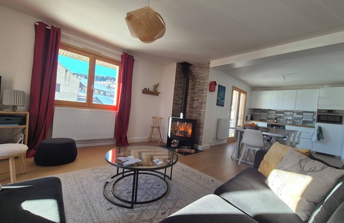 Correncon-en-Vercors Appartement | APPARTEMENT 85 M2. TOUT CONFORT. À 300 M du CENTRE DE CORRENCON.
