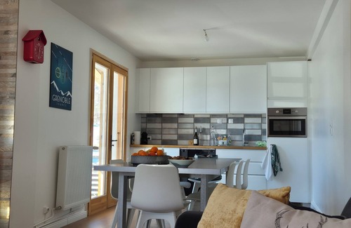 Correncon-en-Vercors Appartement | APPARTEMENT 85 M2. TOUT CONFORT. À 300 M du CENTRE DE CORRENCON.