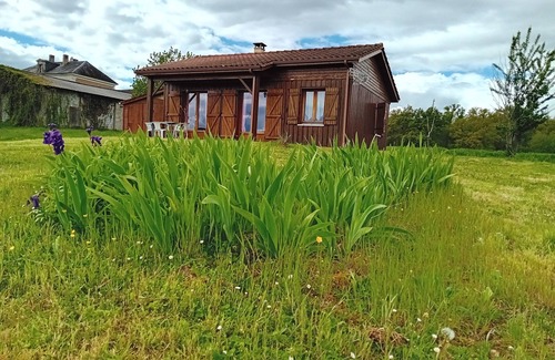Saint-Front-d'Alemps Chalet De Ski | Chalet à la campagne