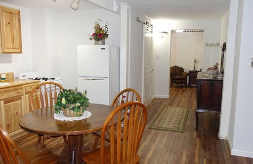 Round Top Appartement | Country Comfort Apartment 8 miles from Round Top