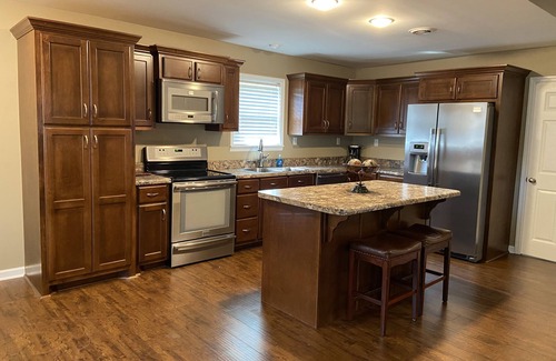 Rogersville Maison | Country Convenience and Half a Mile to Boat Ramp.