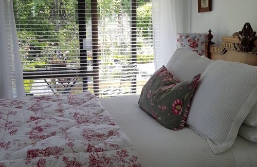 Tauranga Maison | Country cottage and small wedding venue set in divine garden setting.