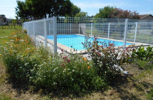 Landorthe Maison | Gîte rural au pied des pyrénées avec piscine