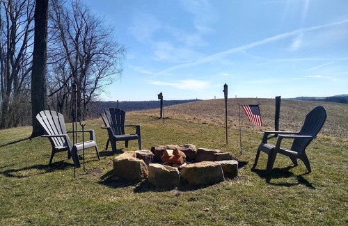Racine Cottage | Country Cottage get away w/ fire pit & breath-taking scenery