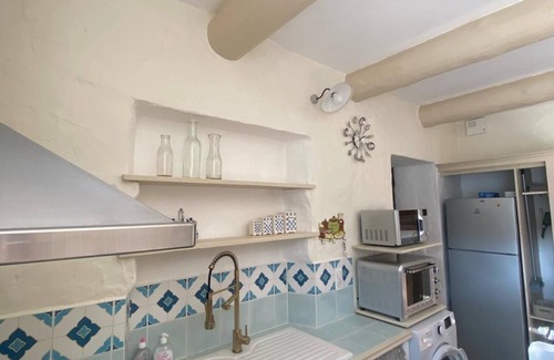 Eygalieres Cottage | Gîte de vacances dans bastide en pierre. Au pied des Alpilles.