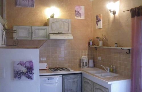 Eygalieres Cottage | Maisonnette gîte 4 personnes à Eygalières au pied du parc naturel des Alpilles