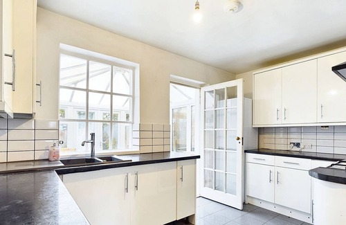 Potters Bar Maison | Country Cottage, Serene 3-bedroom home in Little Heath,Potters Bar,Hertfordshire