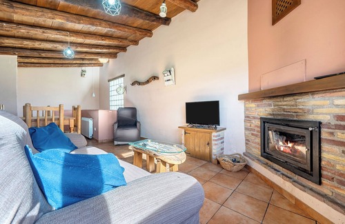 Penarroya de Tastavins Maison | Maison de campagne "La Sala" avec vue sur les montagnes, piscine partagée et Wi-Fi