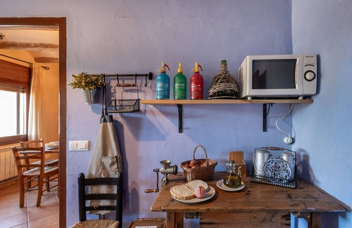 Sant Jaume dels Domenys Maison | Country House 'Cal Cabrer' with Mountain View, Private Pool and Wi-Fi