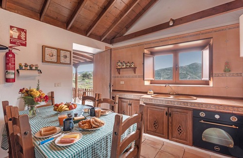 Agulo Maison | Maison de campagne "Maria" avec vue sur les montagnes, terrasse privée et Wi-Fi
