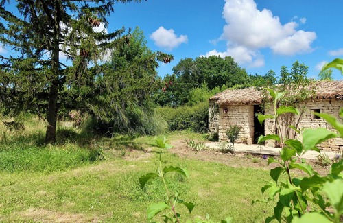 Saint-Saturnin-du-Bois Maison | Maison de campagne pleine nature. Animaux acceptés, idéal pour les familles !
