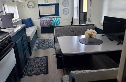 Bellefonte Maison | Country get-away close to Penn State University and Lock Haven University.