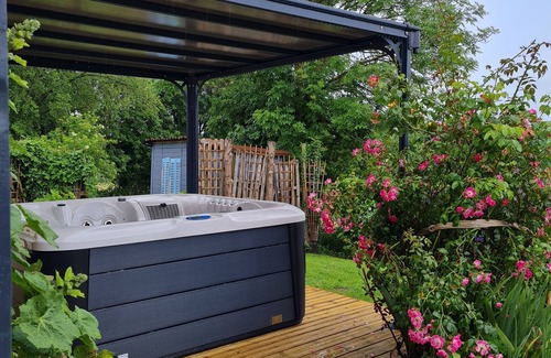 Cisai-Saint-Aubin Maison | Gite A la campagne avec spa