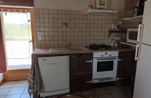 Bourbon-l'Archambault Maison | Country House 'Gîte de la Marquaterie' with Private Garden and Wi-Fi