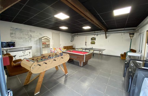 Le Bourgneuf-la-Foret Maison | maison de campagne avec piscine couverte chauffée