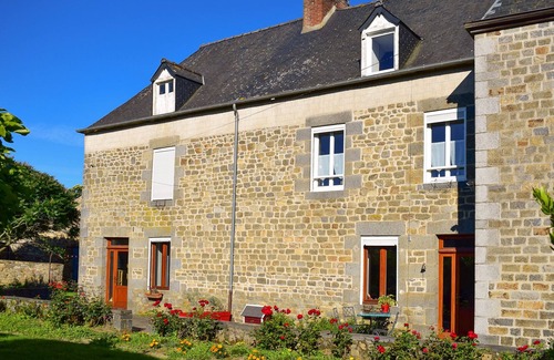 Saint-Leger-des-Pres Appartement | Jolie maison avec jardin