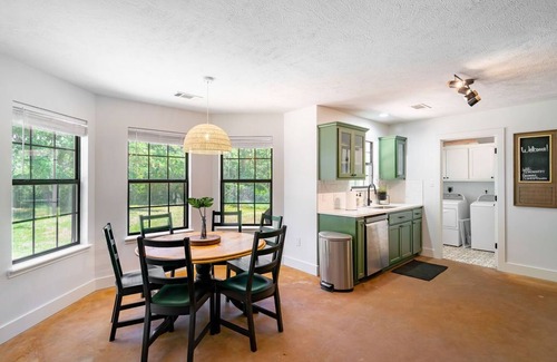 Lee County Maison | Country Home on 5 Acres-15 Min to Snow's BBQ